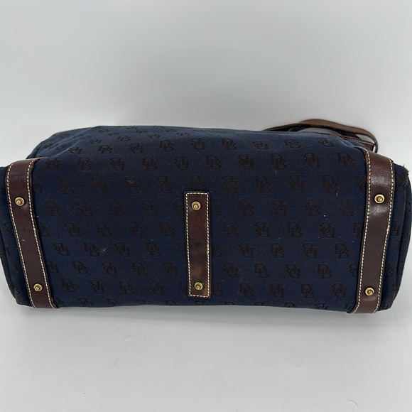 Dooney & Bourke DB canvas tote bag - Picture 5 of 8